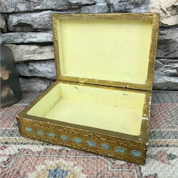 #07 Vintage Italian Florentine Turquoise Florentia Gilt Wood Trinket Jewelry Box - Picture 4 of 5
